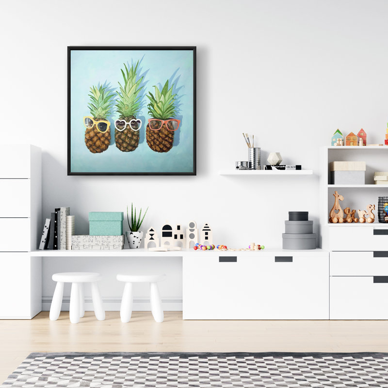 «Summer Pineapples»