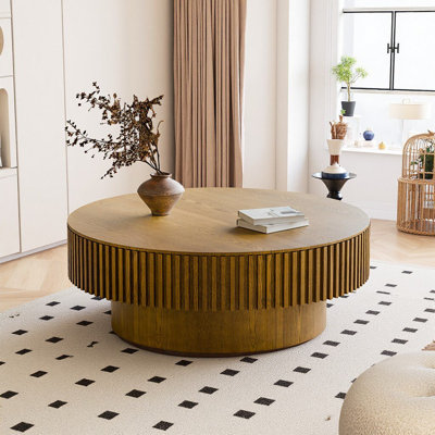 Table basse à plateau relevable moderne avec placage en bois massif et rangement ouvert
