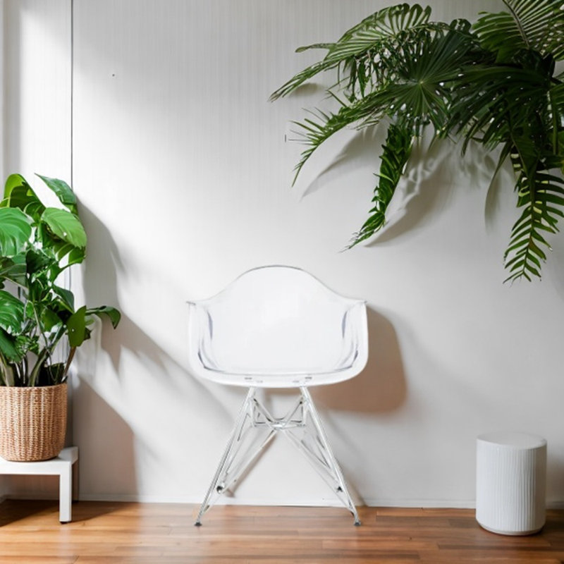 Chaise en acrylique Rugen