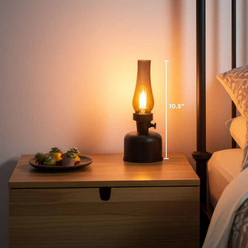 Lampe de table à DEL avec cheminée en verre Abbott Lantern - 10,5 "de style rétro rechargeable en noir, ampoule Edison à intensité variable - éclairage intérieur / extérieur