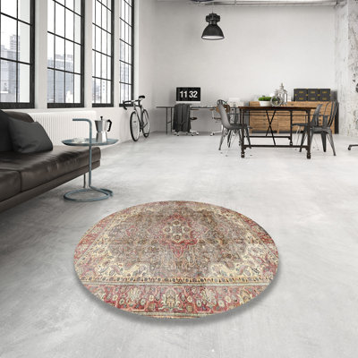 Tapis brun à motif oriental