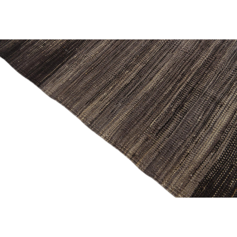 Tapis brun foncé 9x11