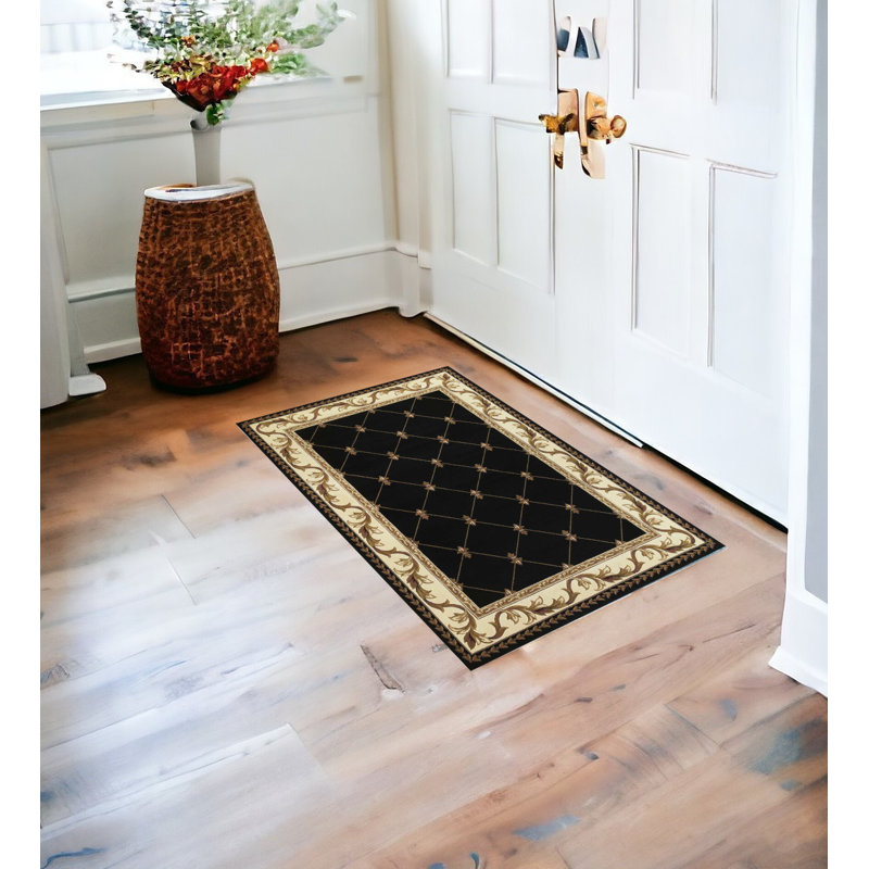 Tapis décoratif noir tissé à la main Fleur De Lis Oryana, Rectangle 1 pi 8 po x 2 pi 6 po