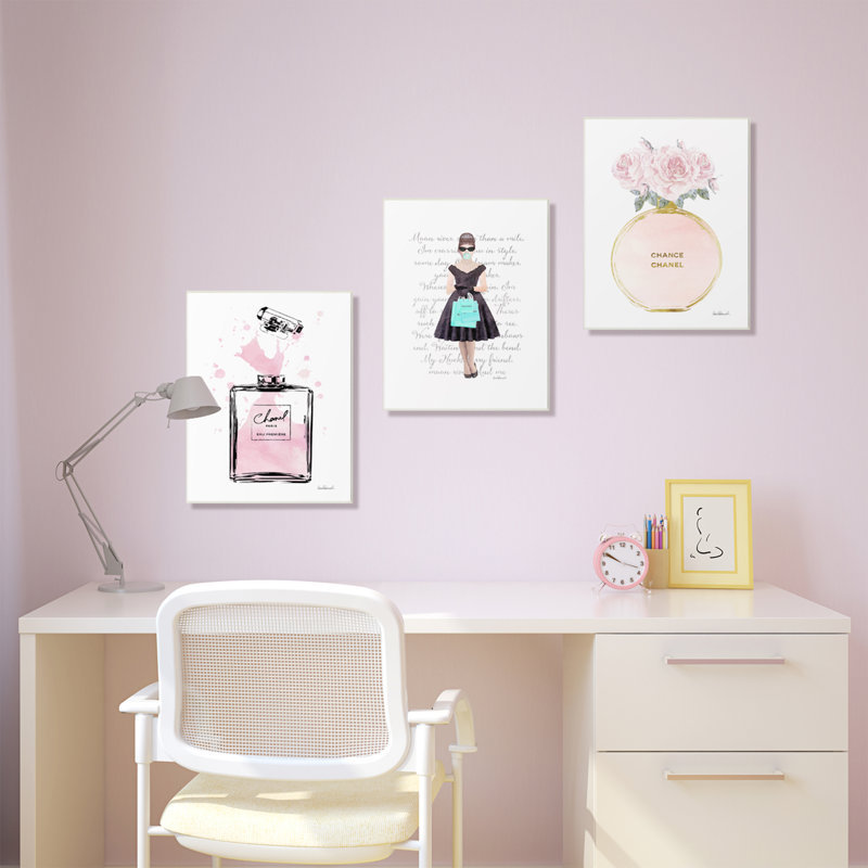 Bouteille de parfum ronde rose et or avec roses-impression d’art graphique, Plaque murale, H 15 po x l 10 po x P 0,5 po