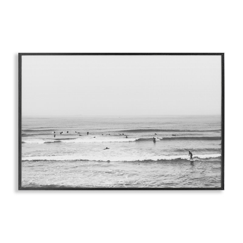Estampe numérique surfers chevauchant des vagues, design par Sissi et Seb, H 12 po x l 18 po, Giclée encadrée noir minuit