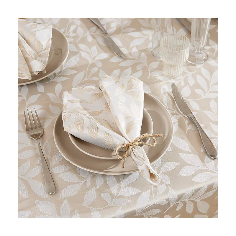 Nappe rectangulaire en velours avec serviettes décoratives assorties incluses., L 54 po x L 72 po