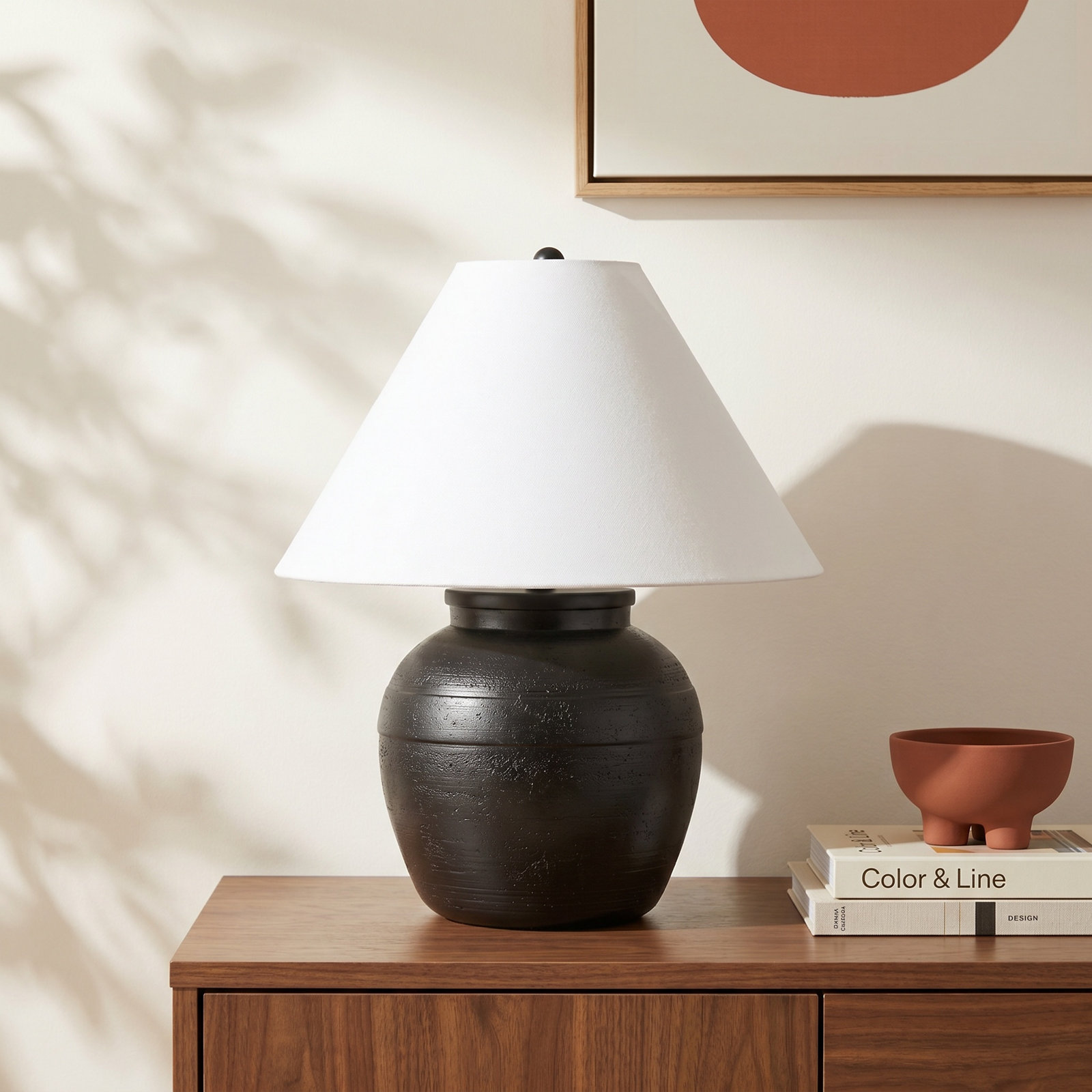 Loy Resin Table Lamp