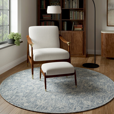 Ivy Handmade Transitional Distressed Floral Motif Tufted Wool Round Area Rug
