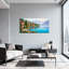 Paysages pittoresques et urbains Lake Side Village avec montagnes et fleurs-116788849