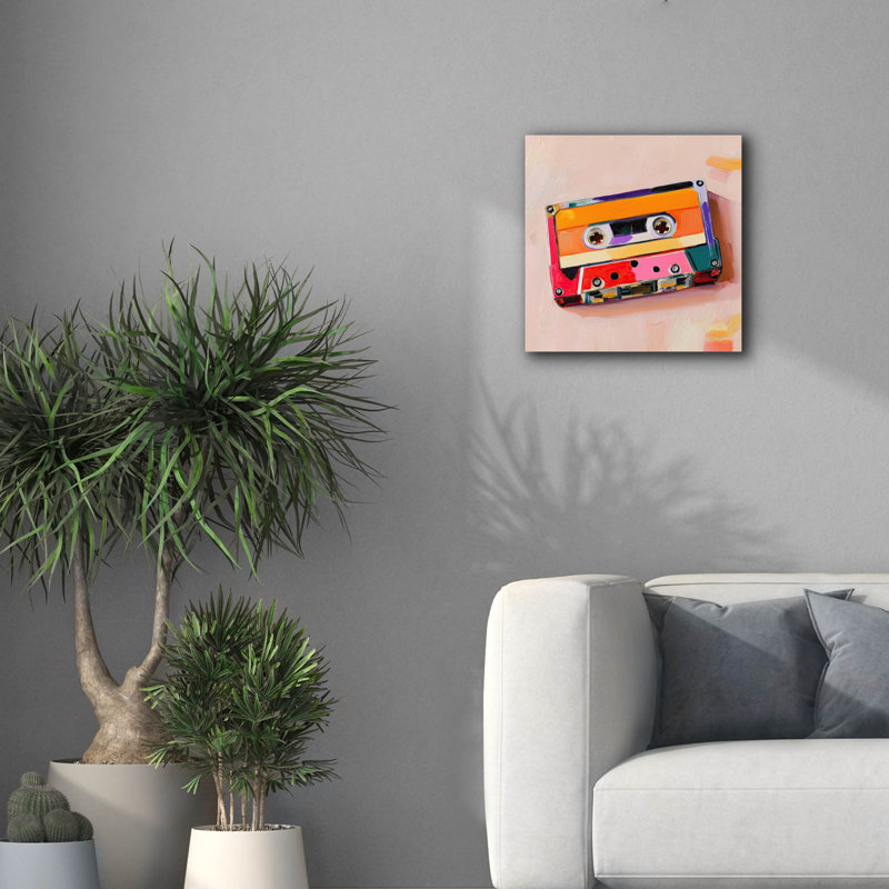 «Vintage Cassette Tape 2» par Ann Klee, art mural sur toile, 18 po x 18 po, 18 po x 18 po