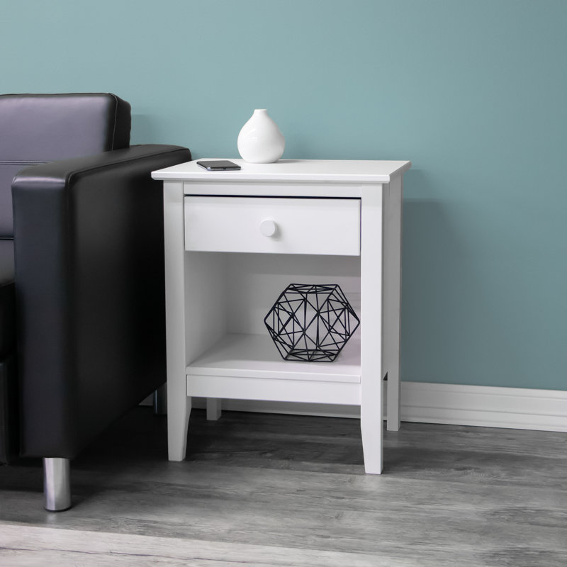 18.75'' W Nightstand