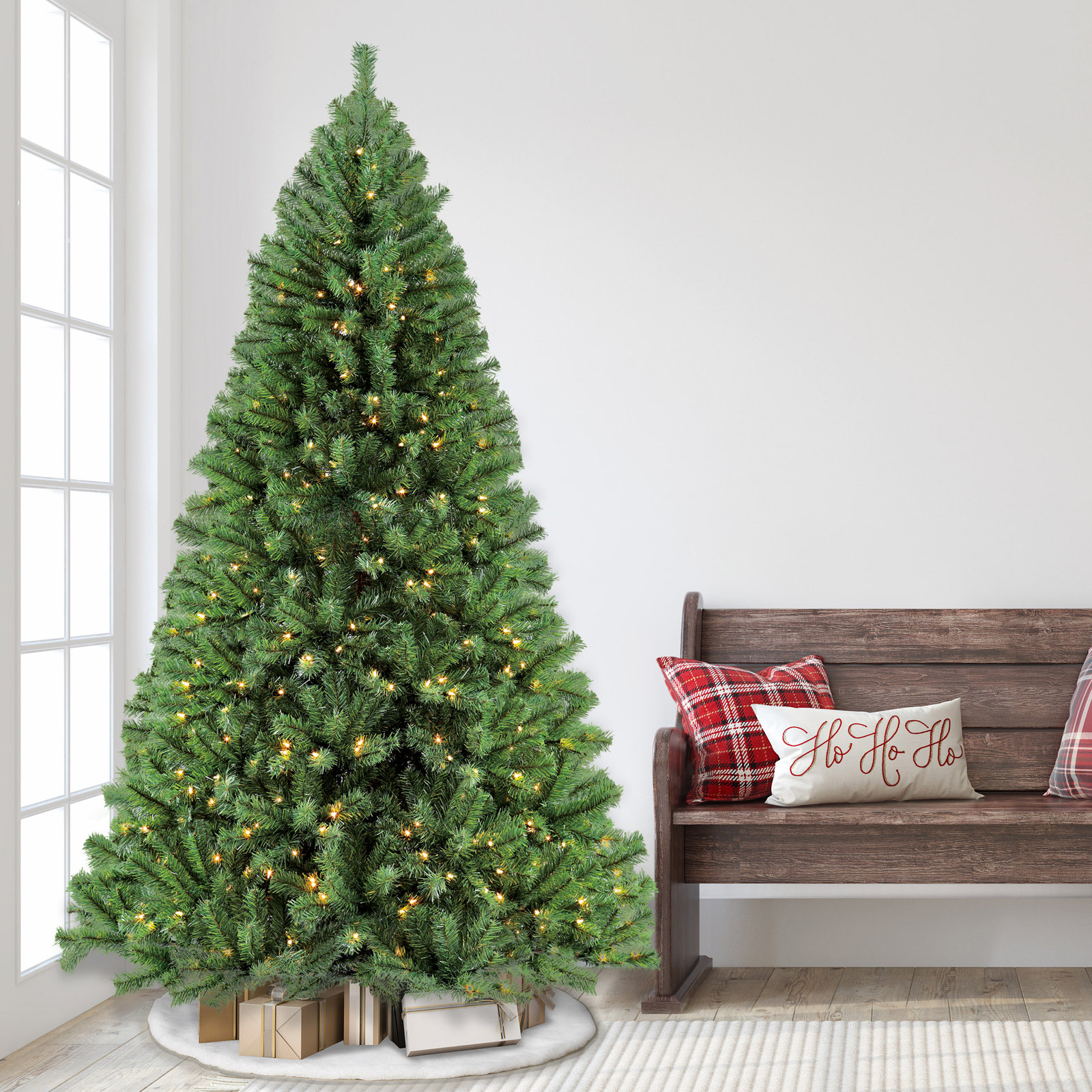 Lighted Artificial Christmas Tree, 7.5'