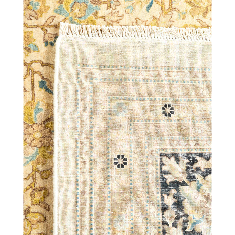 Tapis unique noué à la main ivoire Hever, 8 pi 3 po x 8 pi 9 po