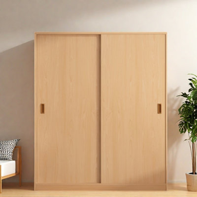 Simple And Fashionable Wardrobe