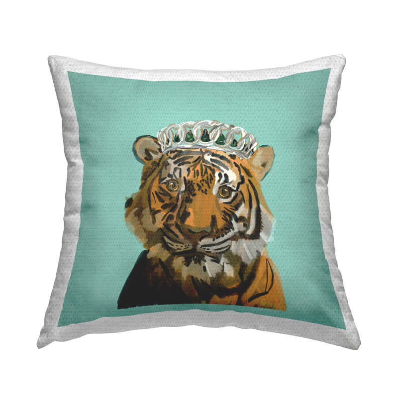Élégant coussin d'extérieur imprimé tigre avec diadème par Amelia Noyes