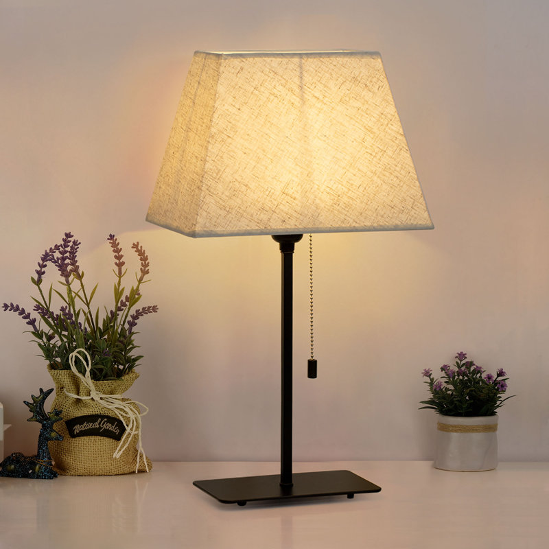 Lampe de table noire 15 "