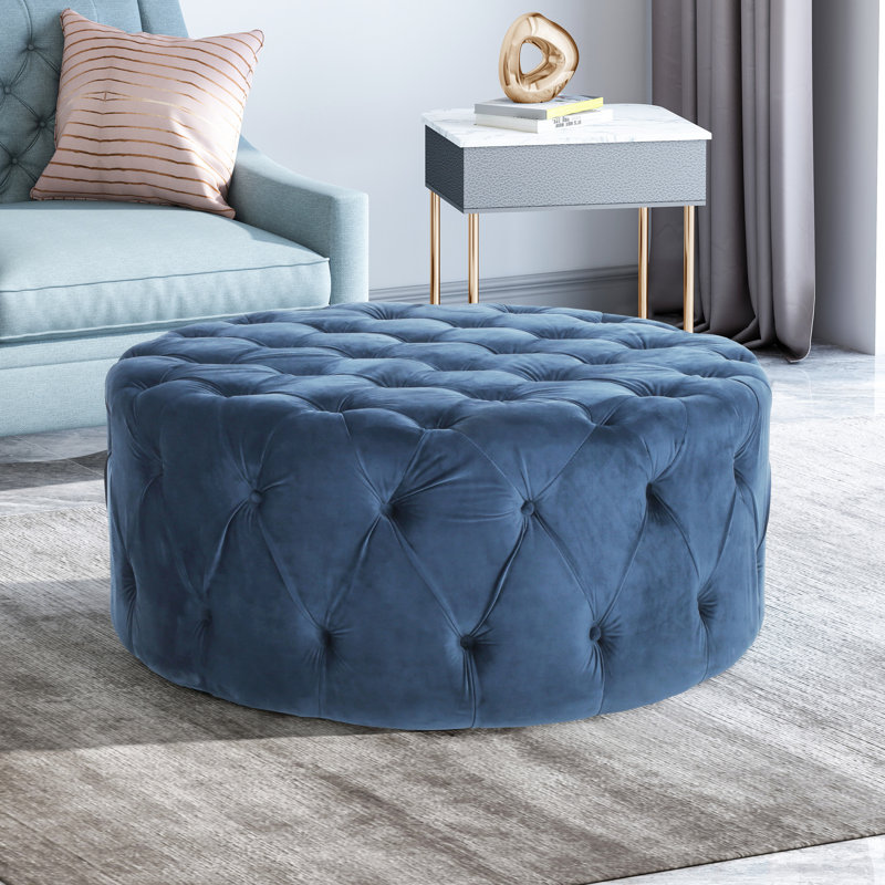 Velours bleu avec une surface lisse et confortable moderne pour n'importe quelle pièce