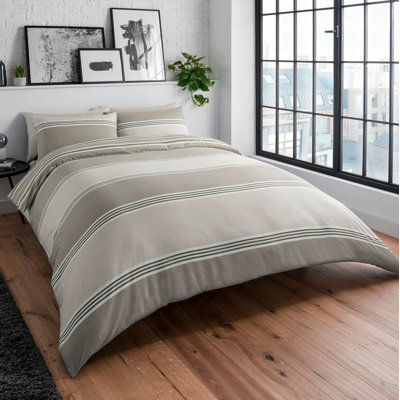 Lecroy Polyester Striped Duvet Cover Set with Pillowcases