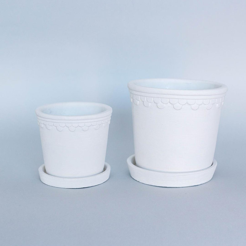 Ensemble de 2 pots à fleurs simples avec jantes à motif simple et soucoupes