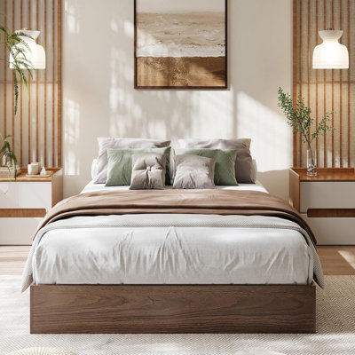 Lit plateforme simple - noyer, sans tête de lit, lattes en bois robustes