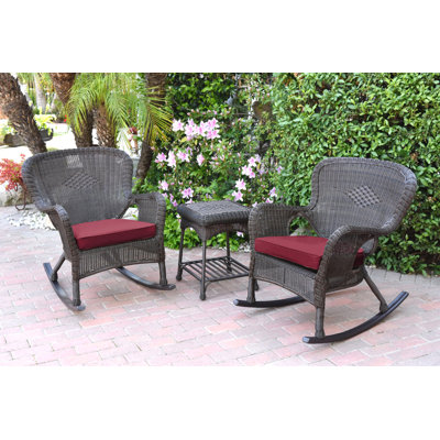 Chaise berçante en osier et table de bout avec coussins Windsor