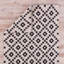 Tapis noir / ivoire en laine tissé à plat à la main à motif géométrique Byrne-26579306