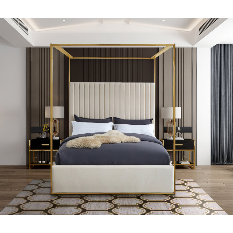 Heersa Velvet Bed