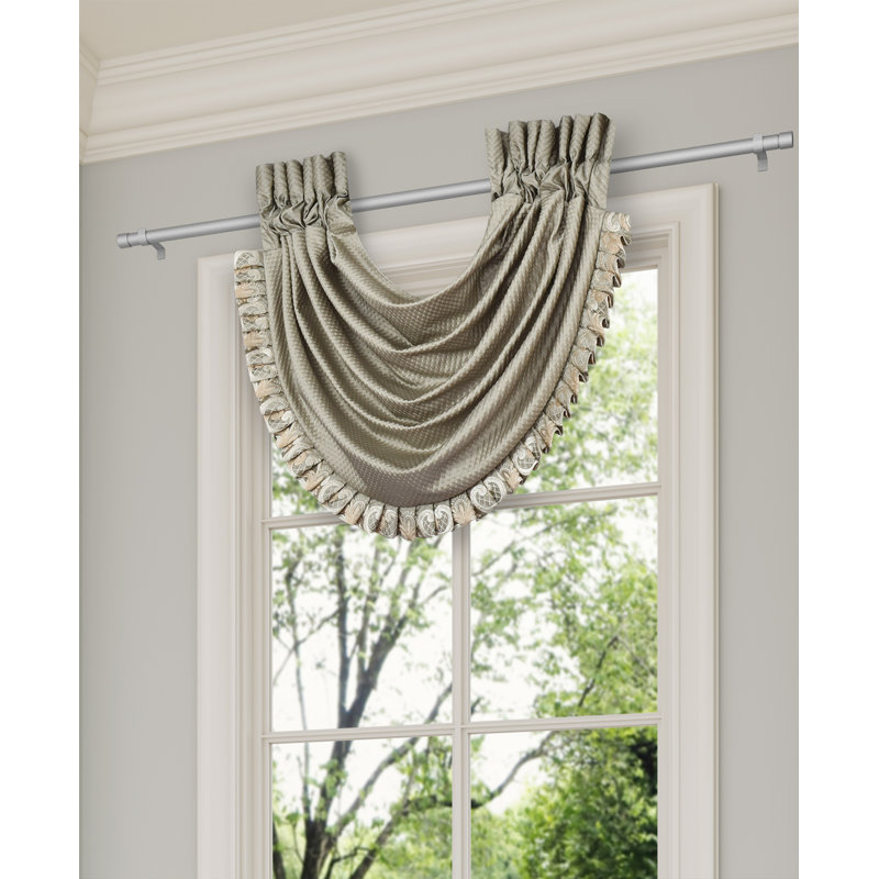 PIAZZA WINDOW WATERFALL VALANCE