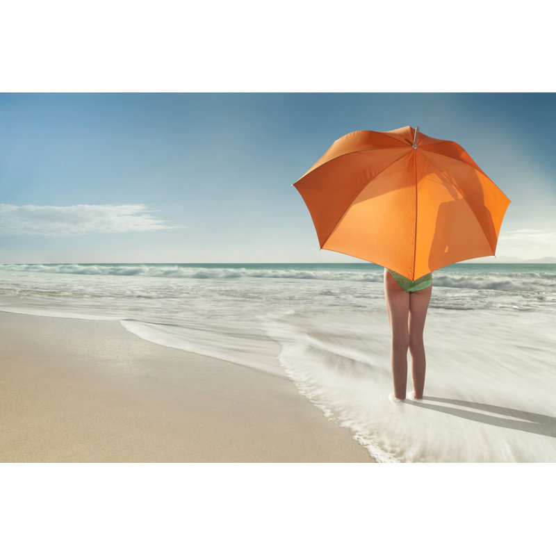 Une jeune personne debout dans l'eau par Mrpliskin, H 24 po x l 36 po