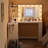 Ensemble de coiffeuse avec miroir lumineux, coiffeuse de maquillage avec 3 options d'éclairage et station de charge Couy