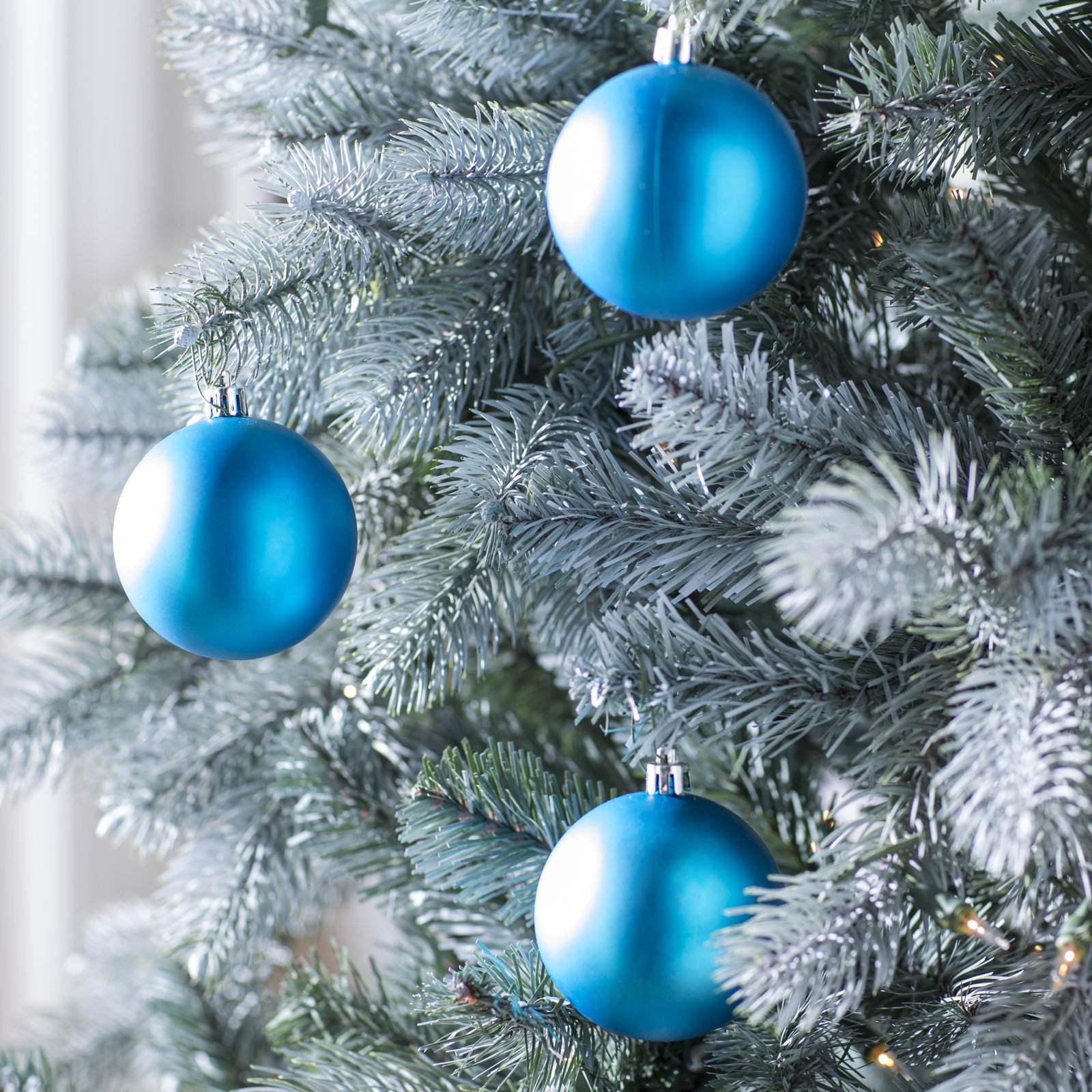 The Holiday Aisle® 3" Shatterproof Bauble, 2.75" H x 2.75" W x 2.75" D, Turquoise