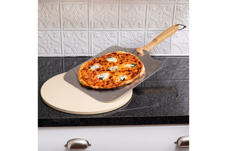 Which Is the Better Pizza Peel? Wood vs. Metal