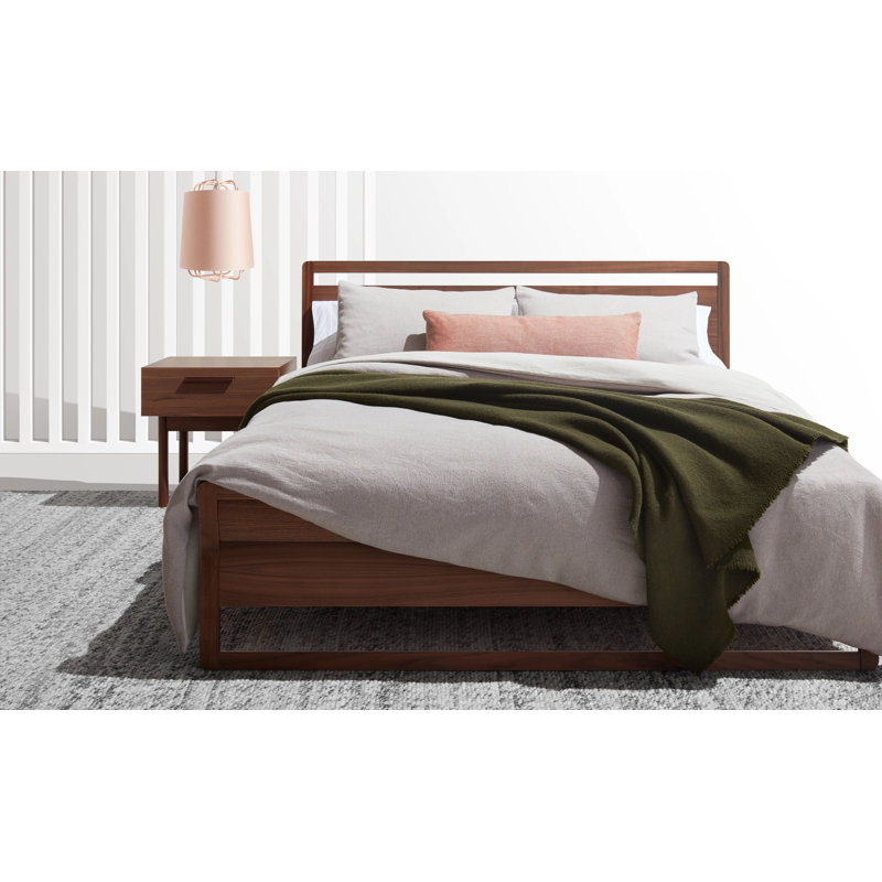 Woodrow Bed, Queen, Walnut