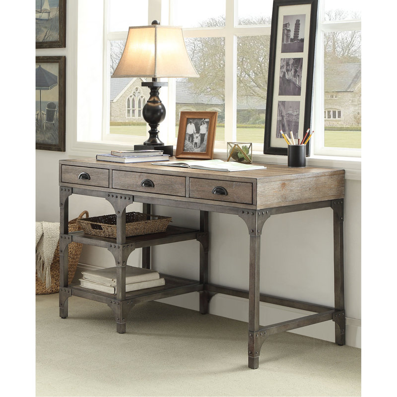 Bureau à 3 tiroirs en chêne patiné et argent antique