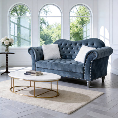 Causeuse Chesterfield 66,5 po, canapé capitonné en velours avec accoudoirs roulés et garniture cloutée, gris
