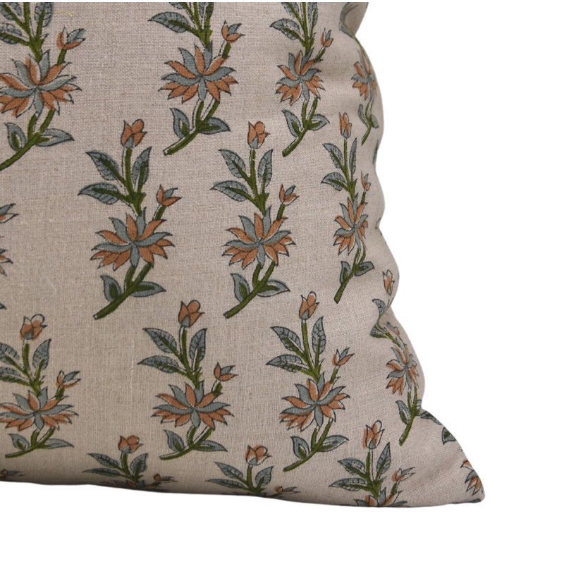 Housse de coussin à motif floral fabriqué à la main par Fabcline, coussin décoratif élégant pour décoration intérieure - Deepika