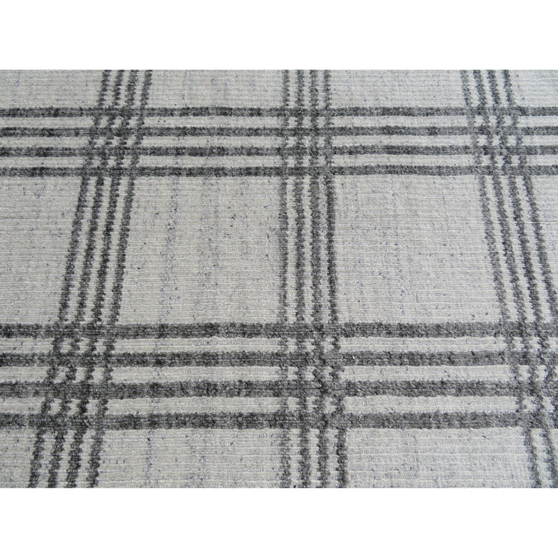 Plaid Area Rug in Silver/Gray, Rectangle 8' x 10'