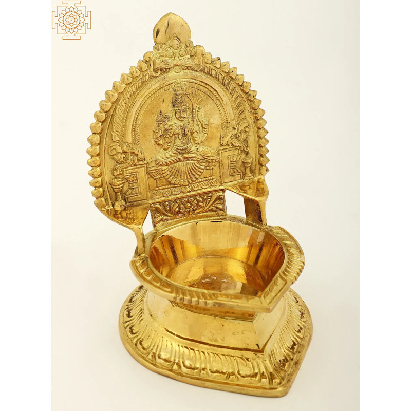 Lampe à huile en laiton de la déesse Rajarajeshwari Vilakku Diya