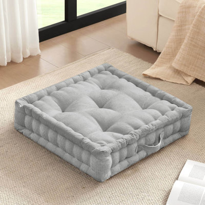 Coussin de sol en chenille touffetée en poly 24 po x 24 po, gris