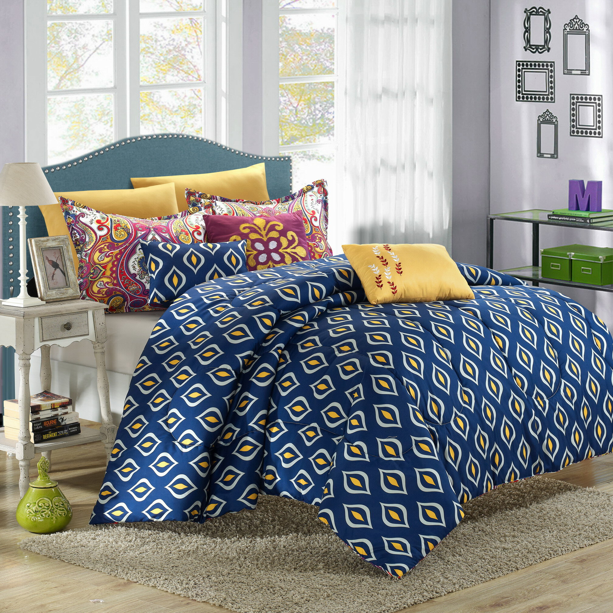 Lawrence Reversible Comforter Set