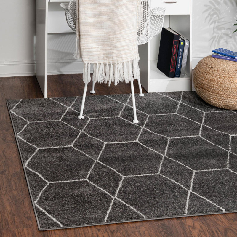 Tapis géométrique Debrodie, Carré 7 pi 10 po, Gris foncé