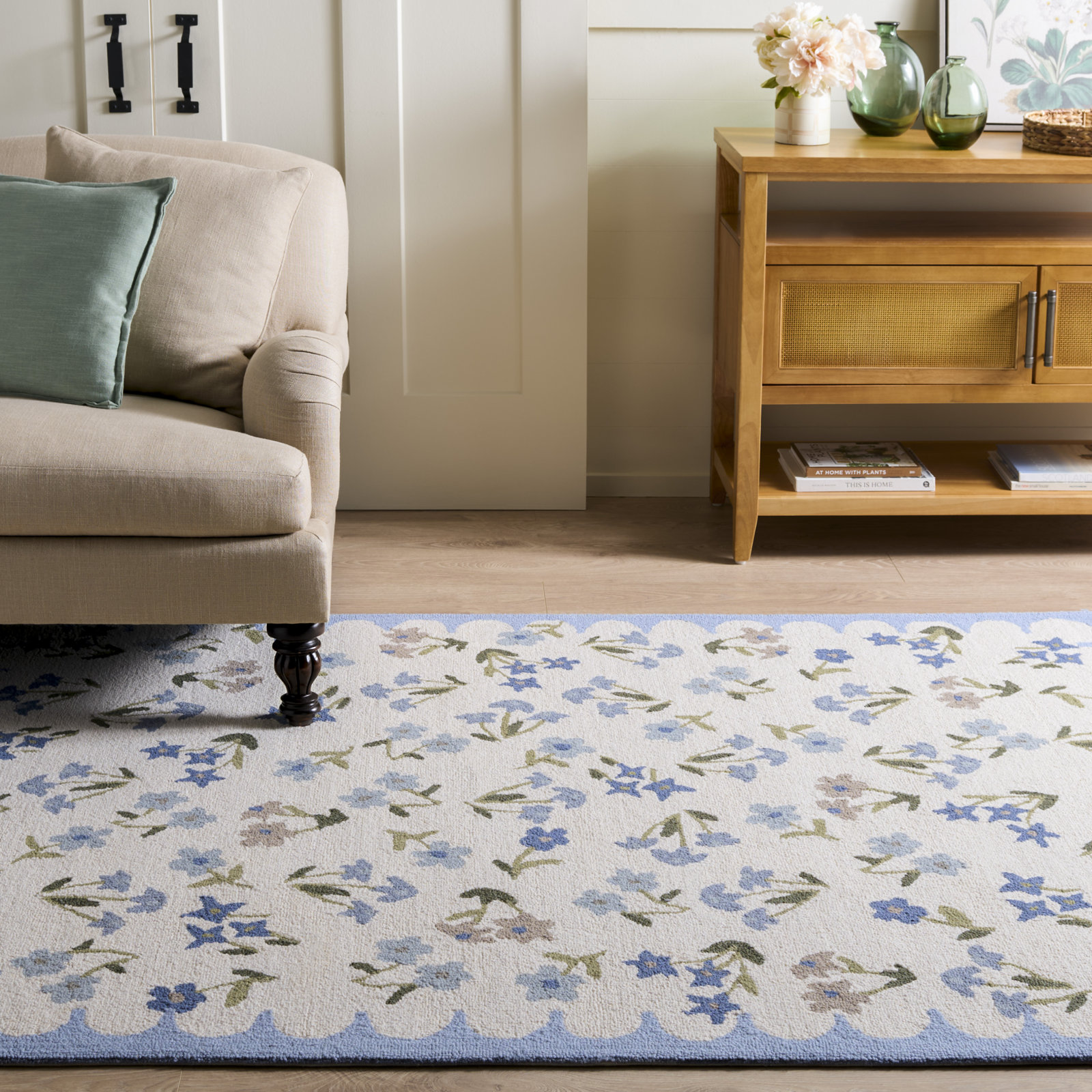 Hand-Tufted Wool Floral Outdoor Rug, Rectangle 5' x 8'