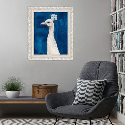 «Snowy Peacock II» par Grace Popp, impression sur bois encadrée