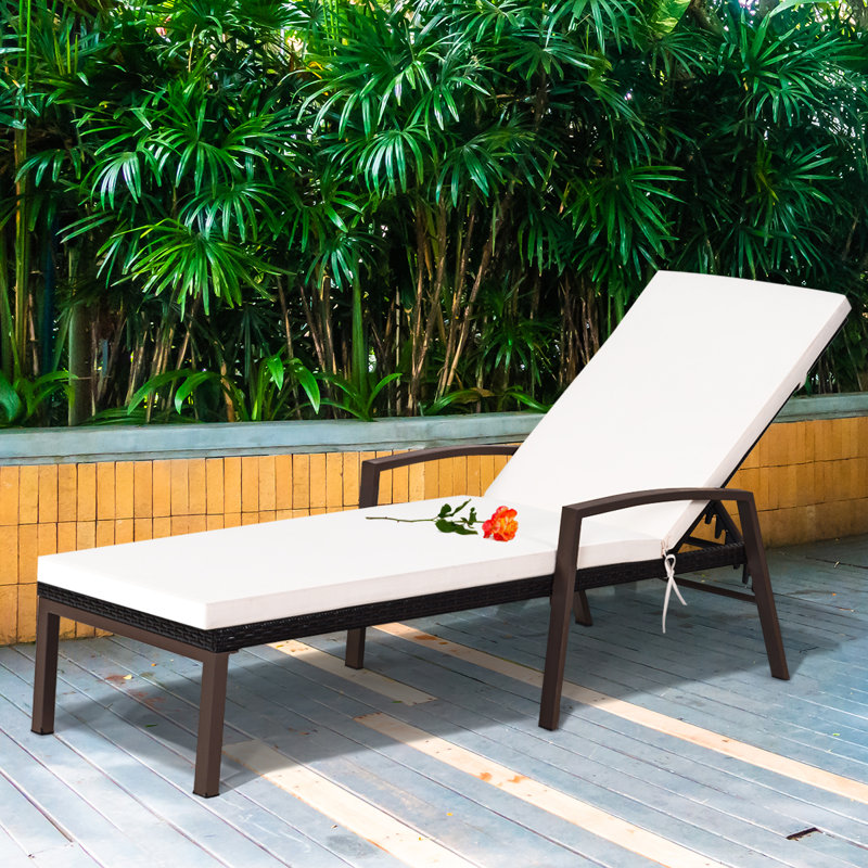 Chaise longue d'extérieur en métal Kestrel, Blanc