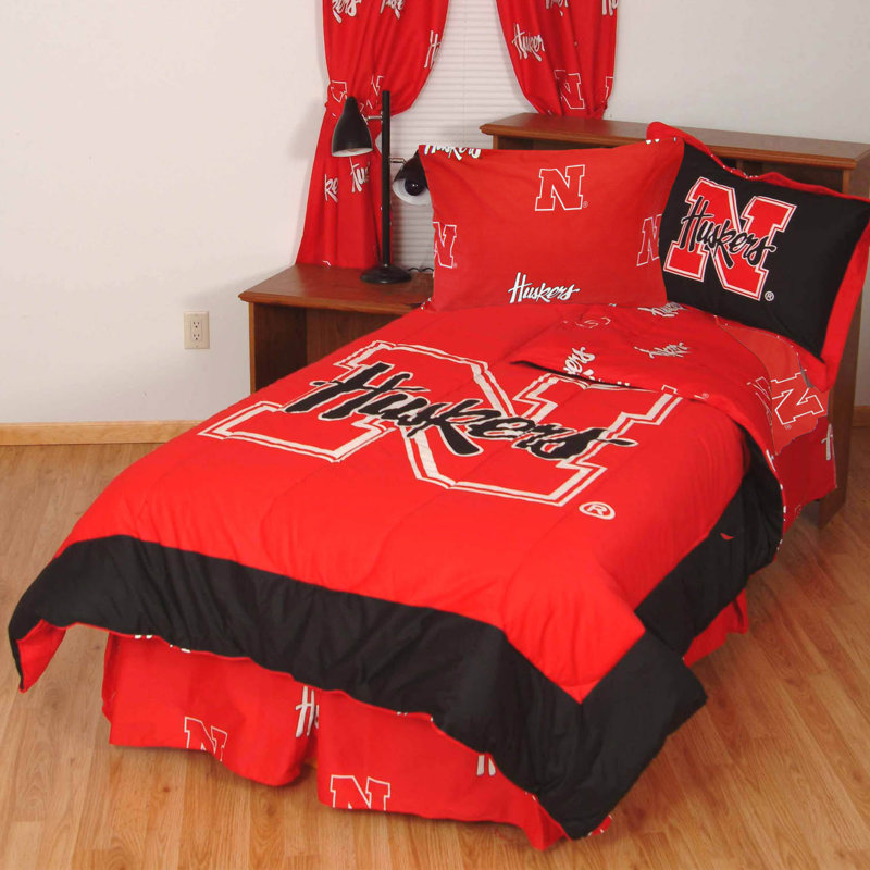 NCAA Sateen Comforter, Full Comforter + 7 Additional Pieces, Nebraska