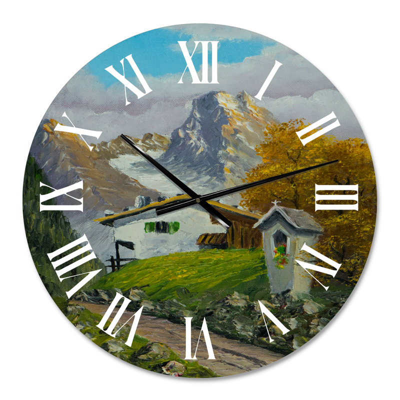 Horloge murale de style campagnard près du chemin menant à une maison, Petit