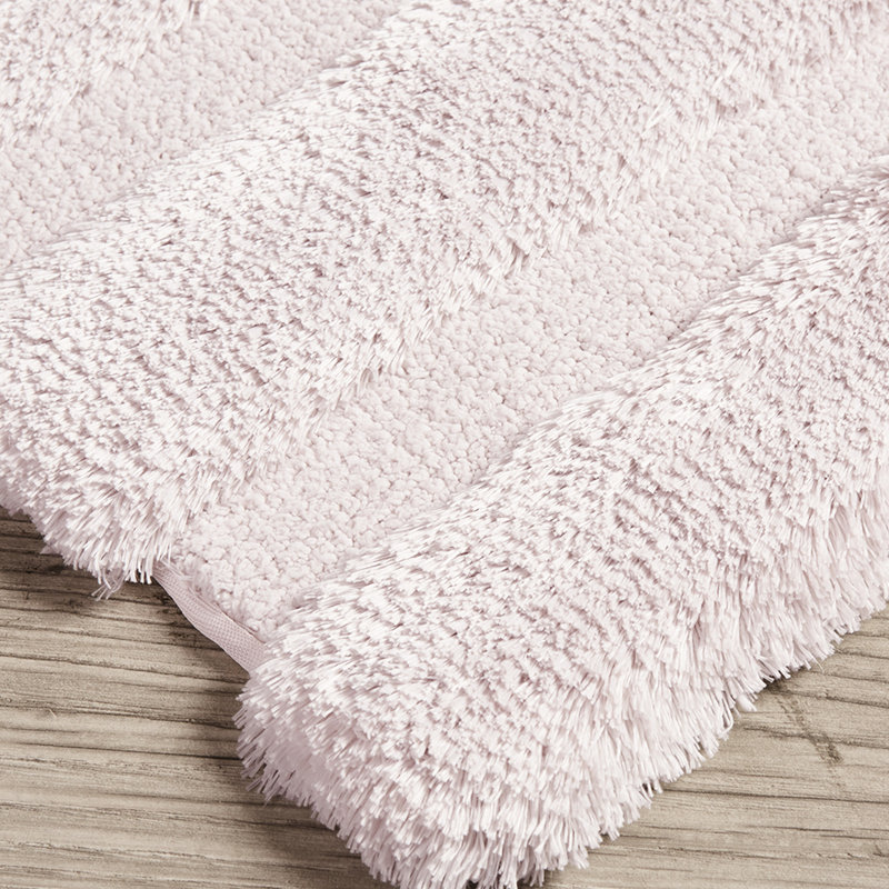 Tapis pour salle de bain 21 x 34 po Blush, rayé, teint, antidérapant, lavable à la machine, décoloration et envers