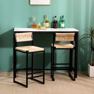 2 chaises de bar en miel, tissage en corde de papier et structure en métal pour tous les tabourets de salle à manger, design. Fabrication, siège moderne. Pour la cuisine et le comptoir. Facile à assembler
