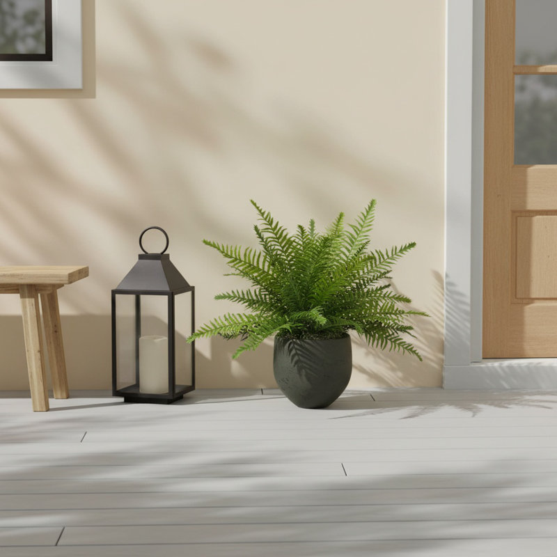 Outdoor UV-Rated Fern in Fiberstone Pot, Black