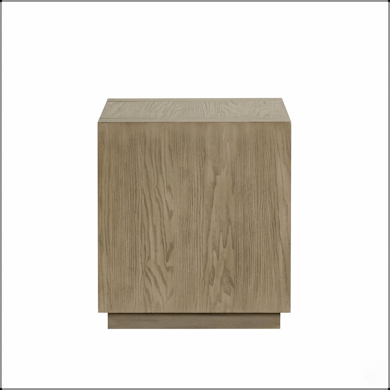 Table d'appoint carrée avec base et étagère inférieure ouverte pour les besoins de rangement d'un salon moderne